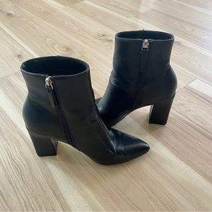 High Ankle Black Boots 9M